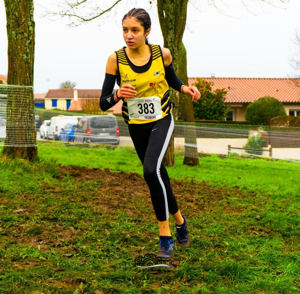 Yasmine Lazouzi. ACLR. 
Cross-country. Régionaux. Saint-Laurent-sur-sèvre.